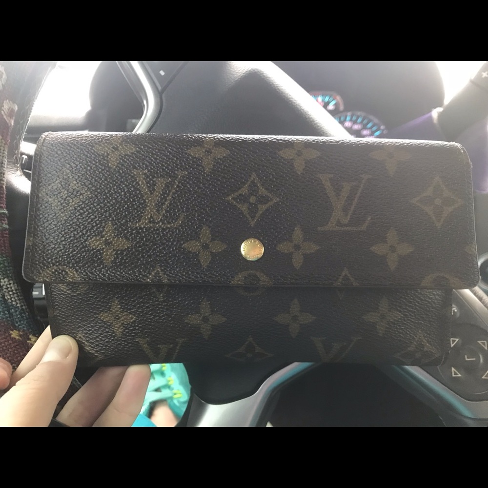 LV wallet